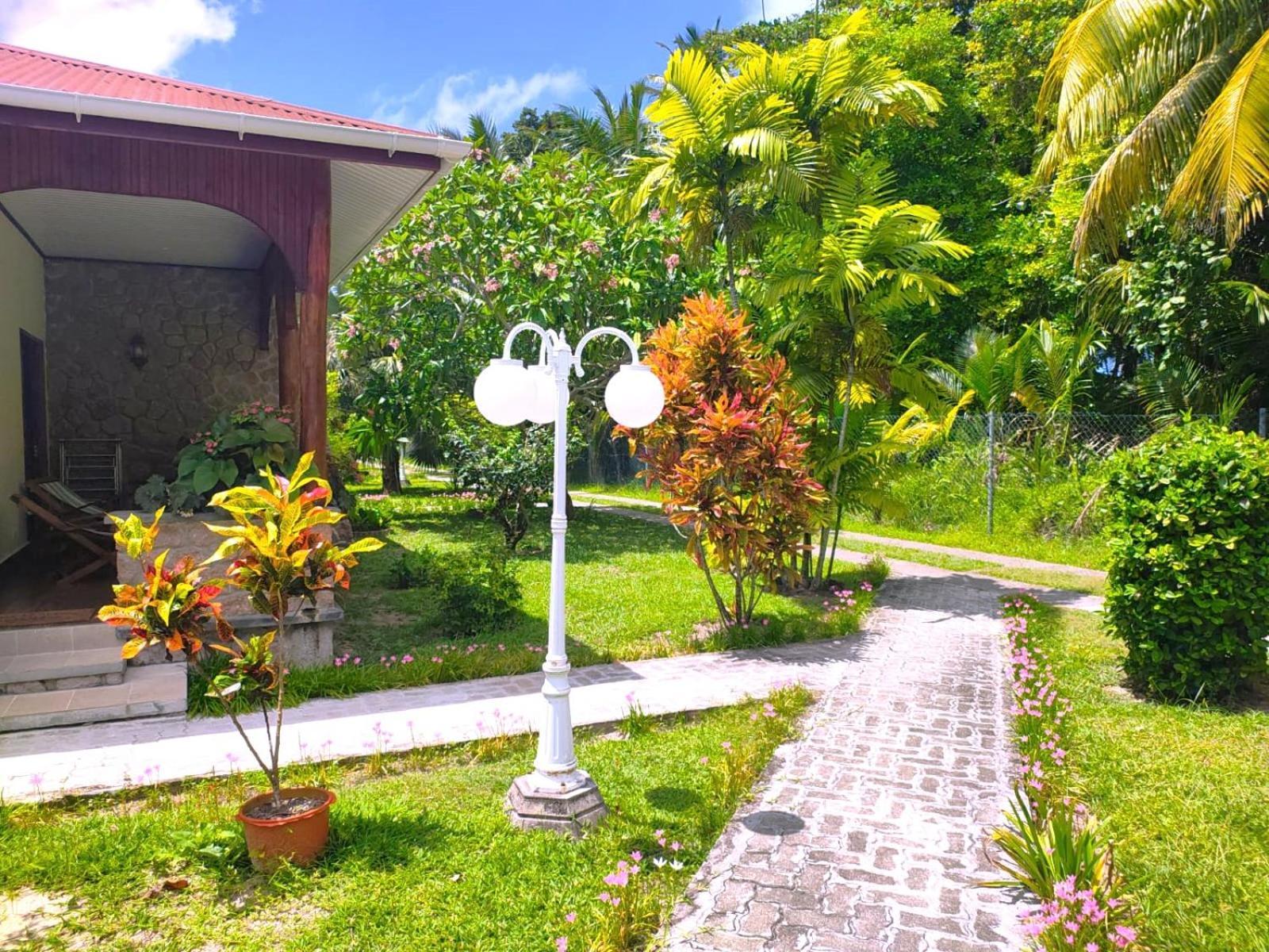 The Islander Hotel Grand Anse  Ngoại thất bức ảnh