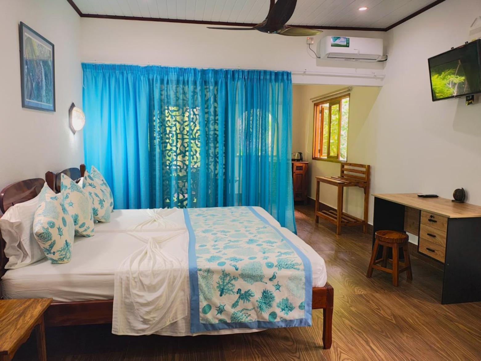 The Islander Hotel Grand Anse  Ngoại thất bức ảnh